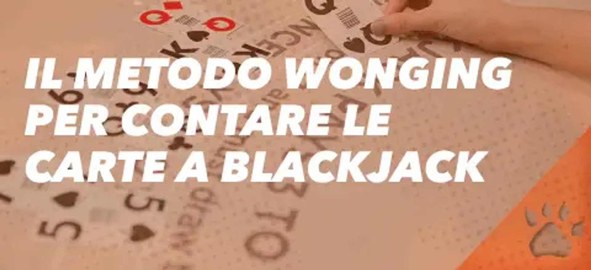 Immagine di carte da gioco con testo "IL METODO WONGING PER CONTARE LE CARTE A BLACKJACK".
